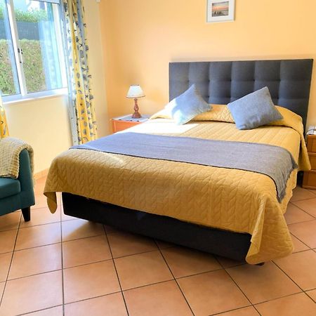 Villa Eber - Independent 1 & 2 Bedroom Apartments, Pool, Air Con, Fast Wi-Fi, Near Old Town Of Albufeira And Beaches Екстер'єр фото