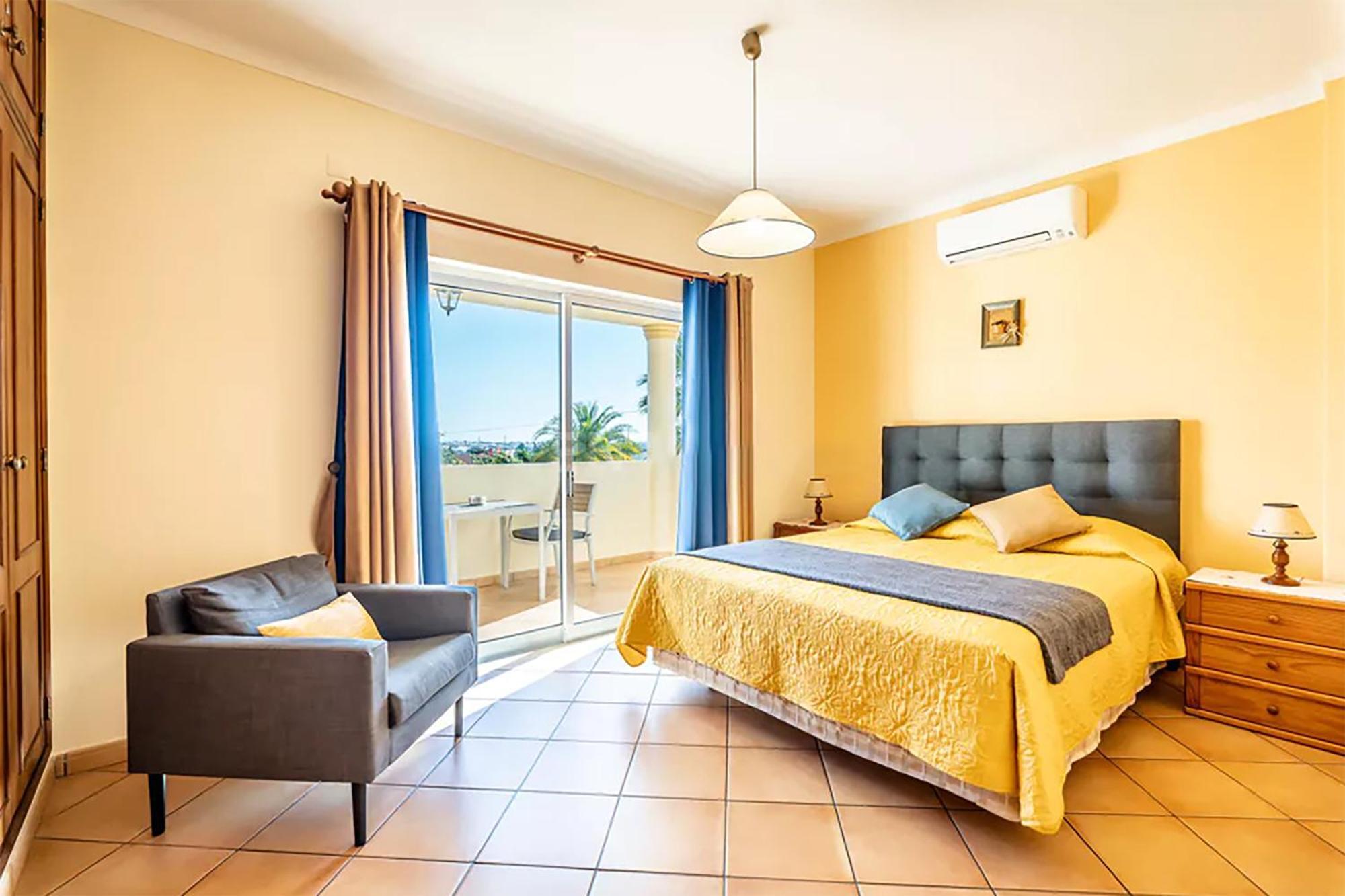 Villa Eber - Independent 1 & 2 Bedroom Apartments, Pool, Air Con, Fast Wi-Fi, Near Old Town Of Albufeira And Beaches Екстер'єр фото