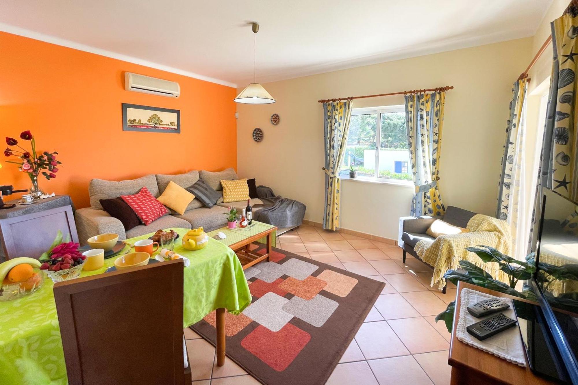 Villa Eber - Independent 1 & 2 Bedroom Apartments, Pool, Air Con, Fast Wi-Fi, Near Old Town Of Albufeira And Beaches Екстер'єр фото