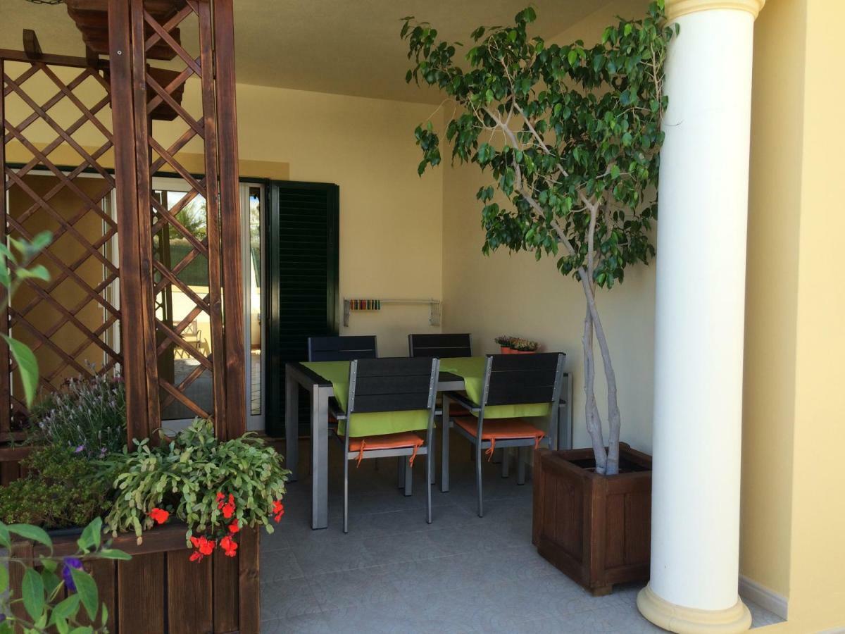 Villa Eber - Independent 1 & 2 Bedroom Apartments, Pool, Air Con, Fast Wi-Fi, Near Old Town Of Albufeira And Beaches Екстер'єр фото