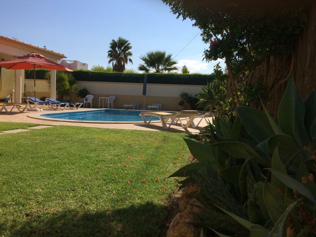 Villa Eber - Independent 1 & 2 Bedroom Apartments, Pool, Air Con, Fast Wi-Fi, Near Old Town Of Albufeira And Beaches Екстер'єр фото