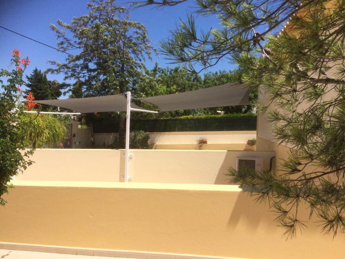 Villa Eber - Independent 1 & 2 Bedroom Apartments, Pool, Air Con, Fast Wi-Fi, Near Old Town Of Albufeira And Beaches Екстер'єр фото