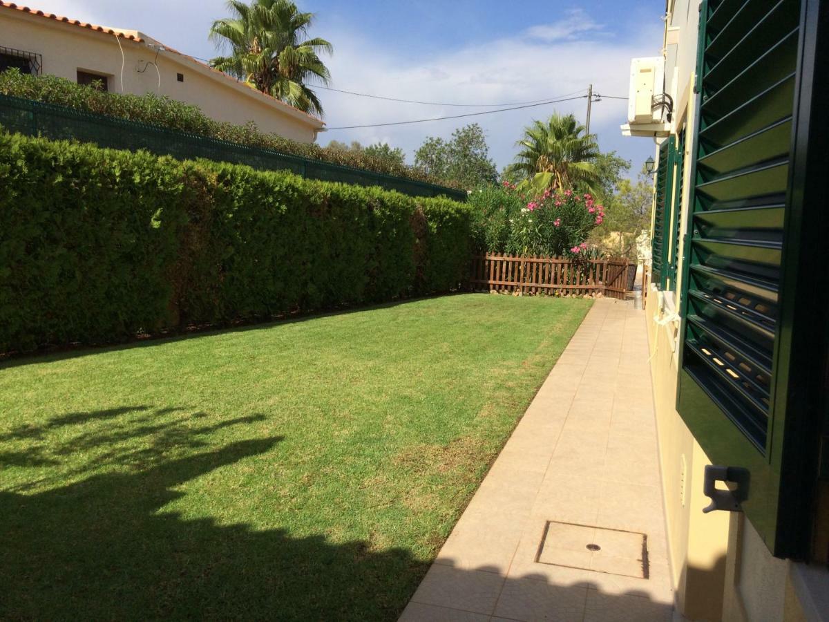 Villa Eber - Independent 1 & 2 Bedroom Apartments, Pool, Air Con, Fast Wi-Fi, Near Old Town Of Albufeira And Beaches Екстер'єр фото