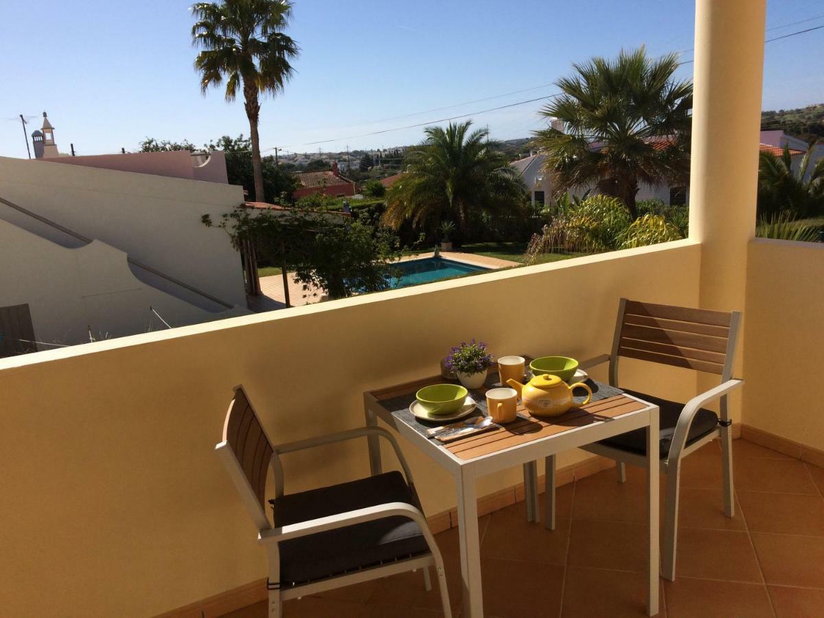 Villa Eber - Independent 1 & 2 Bedroom Apartments, Pool, Air Con, Fast Wi-Fi, Near Old Town Of Albufeira And Beaches Екстер'єр фото