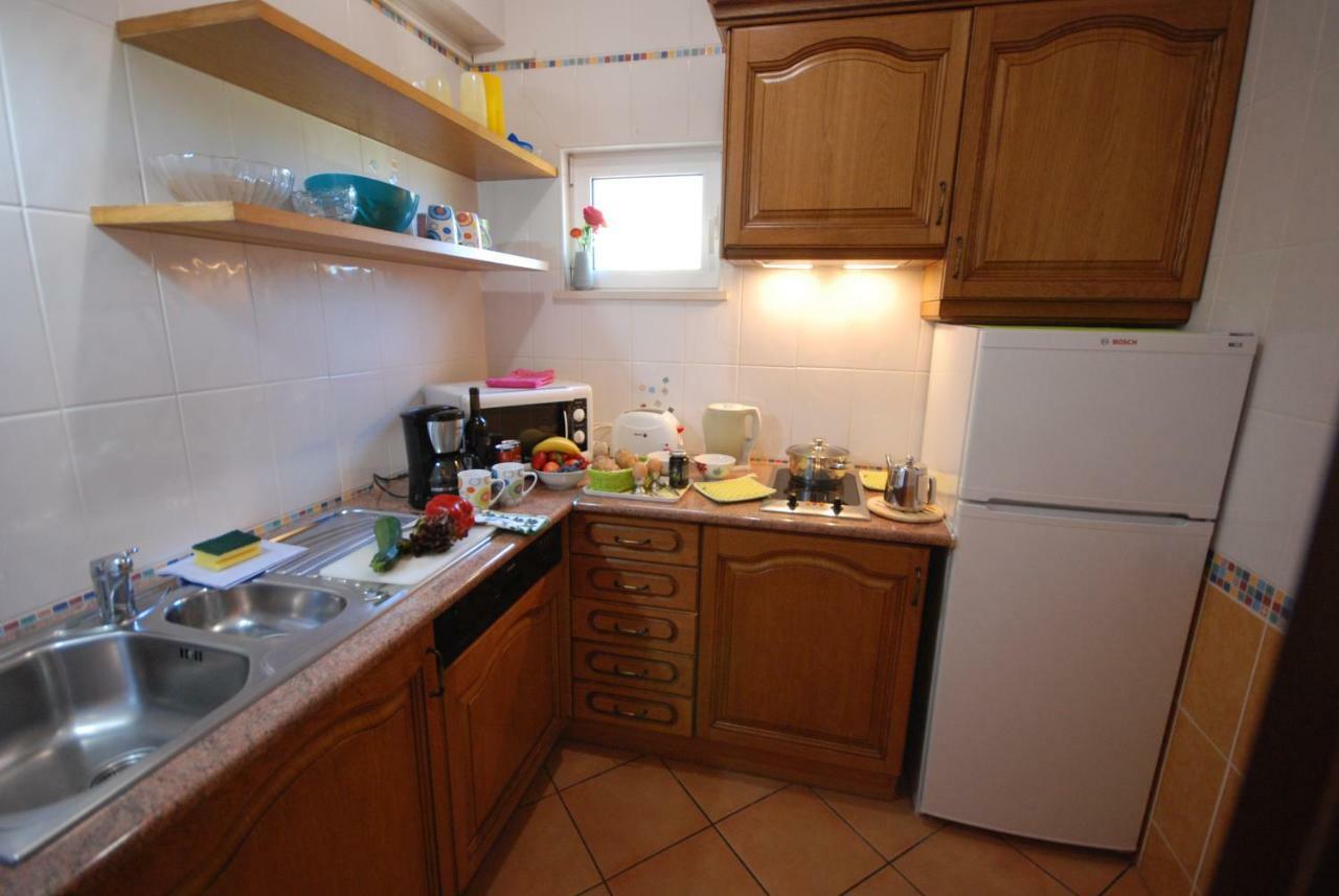 Villa Eber - Independent 1 & 2 Bedroom Apartments, Pool, Air Con, Fast Wi-Fi, Near Old Town Of Albufeira And Beaches Екстер'єр фото